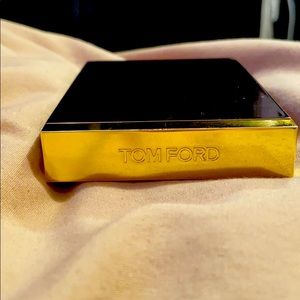 Tom Ford Shade and Illuminate; Intensity 1